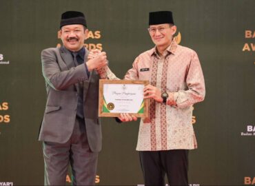 Menparekraf Terima Penghargaan Bergengsi Baznas Award 2024