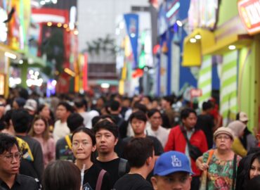 Antusiasme Pengunjung Luar Kota Datang ke Jakarta Fair