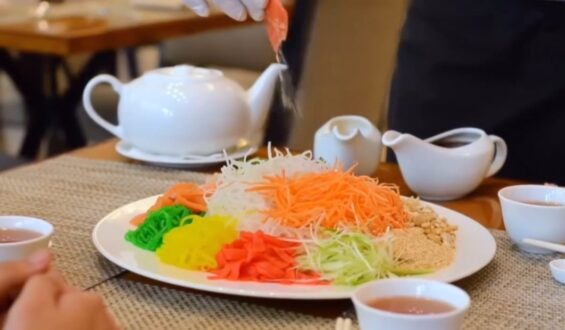 Santika Premiere Hayam Wuruk Hadirkan Paket Chinese New Year Dinner