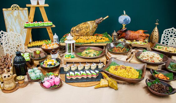 Rayakan Kenikmatan Iftar Nusantara di Harris Hotel Kelapa Gading