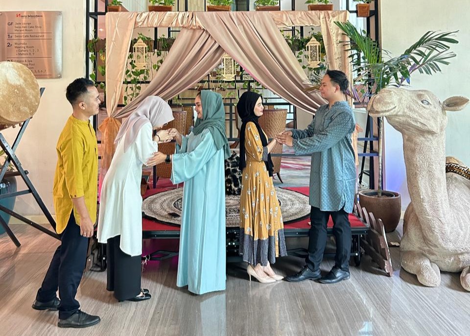 Rayakan Halal Bihalal di Swiss-Belresidences Kalibata