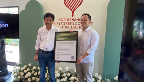 Gerai Hijau Pertama Kopi Kenangan Resmi Dibuka