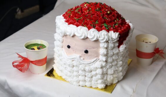Vasaka Hotel Jakarta Hadirkan Christmas Cake Collection 2025