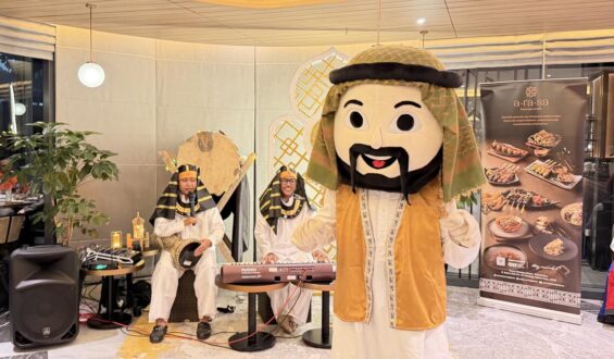 Iftar Delight: Bukber Elegan Sajian Nusantara dan Live Gambus