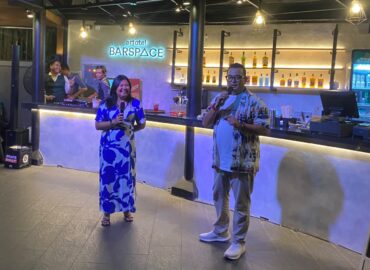 Nikmati Sunset, Cocktail, dan Good Vibes di ARTOTEL BARSpace