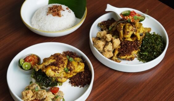 Sensasi Juicy Ayam Goreng Basah Hadir di Artotel Gelora Senayan